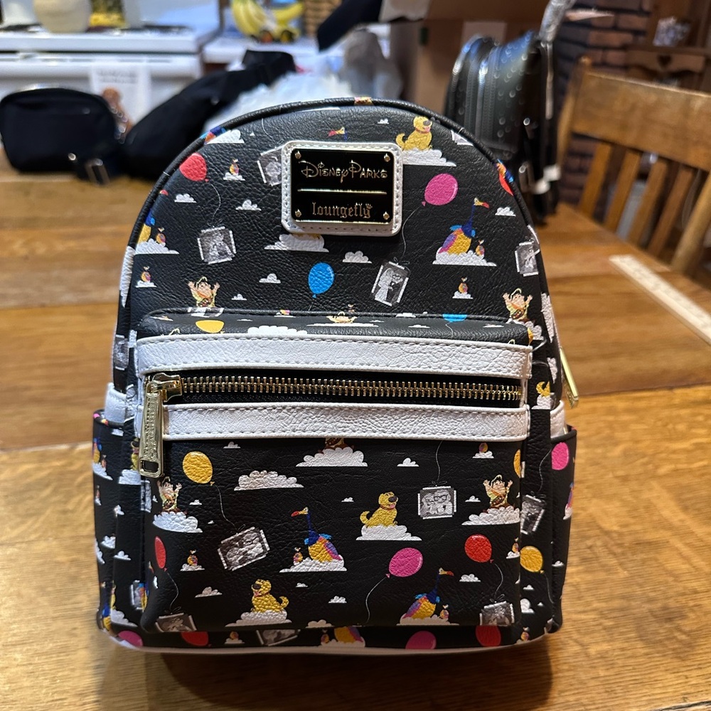 Loungefly NWT‎ Disneys Pixar UP backpack Doug balloons